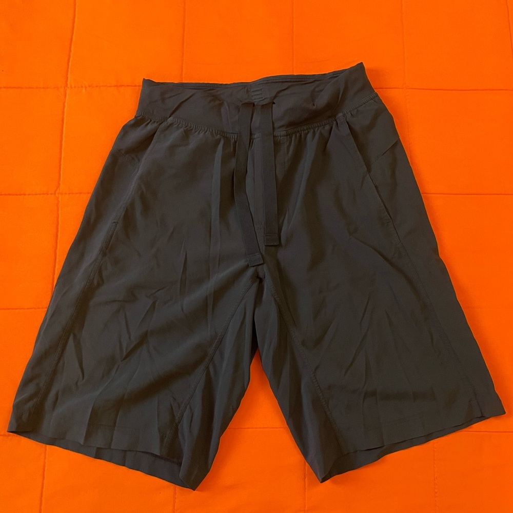 Lululemon Baggy Shorts Mens Small Black Stretch Perform Athleisure